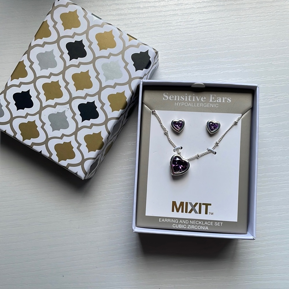 NEW purple jewelry set